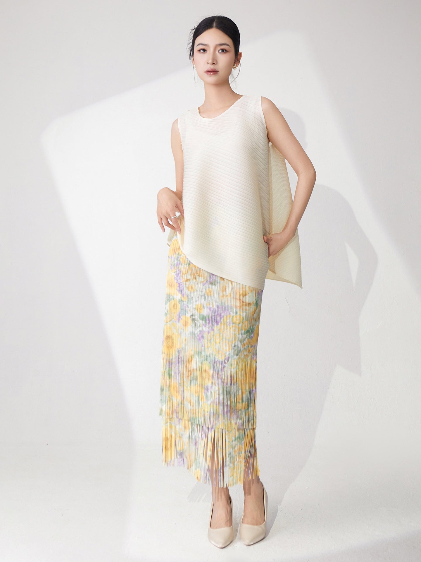 Ivory Pleated Top & Floral Tiered Pleated Skirt Set