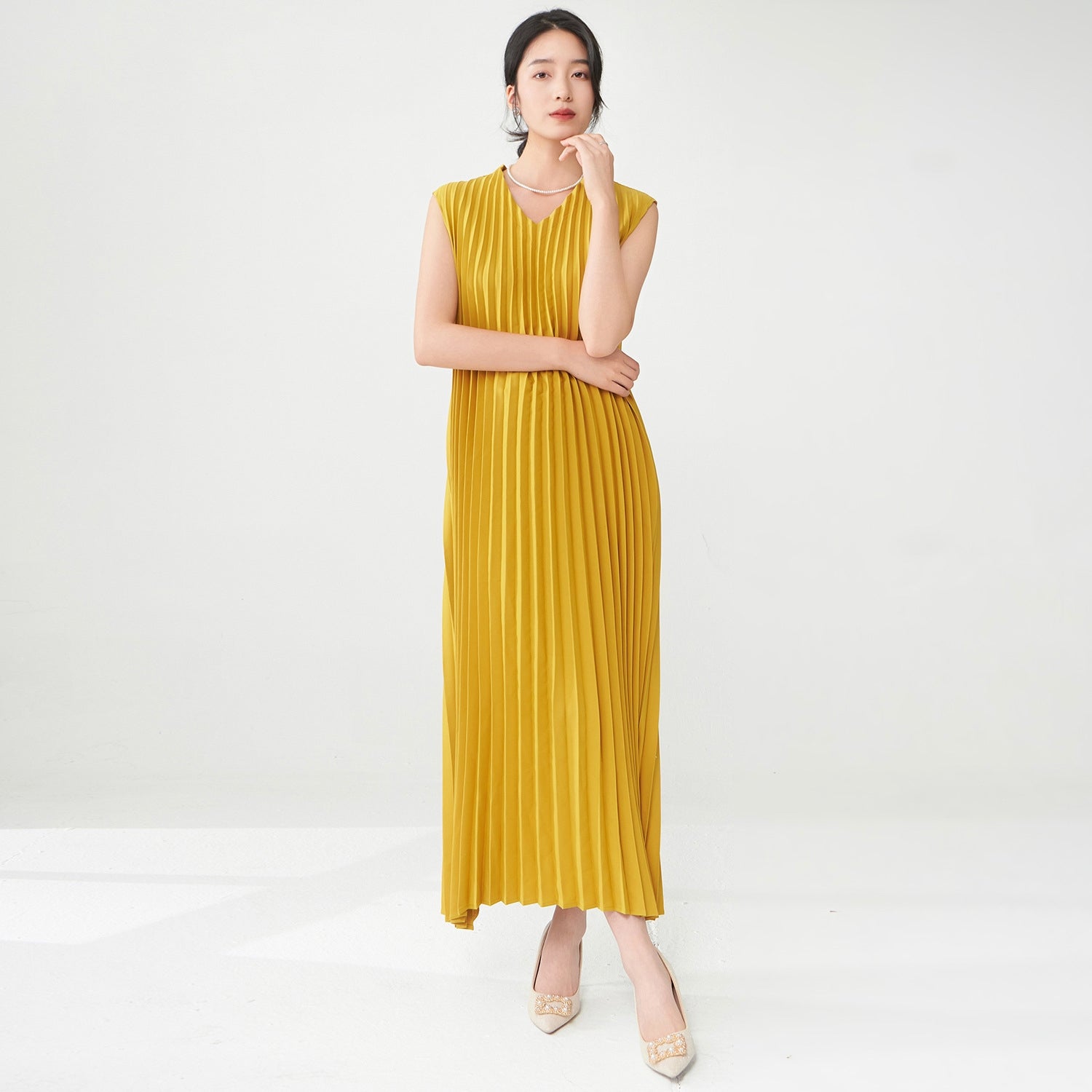 Sunny Pleated Yellow Dress