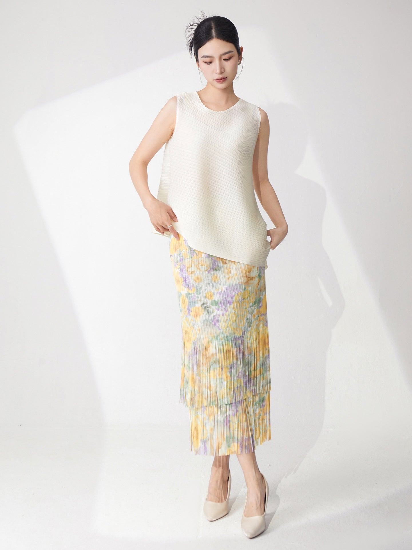 Ivory Pleated Top & Floral Tiered Pleated Skirt Set