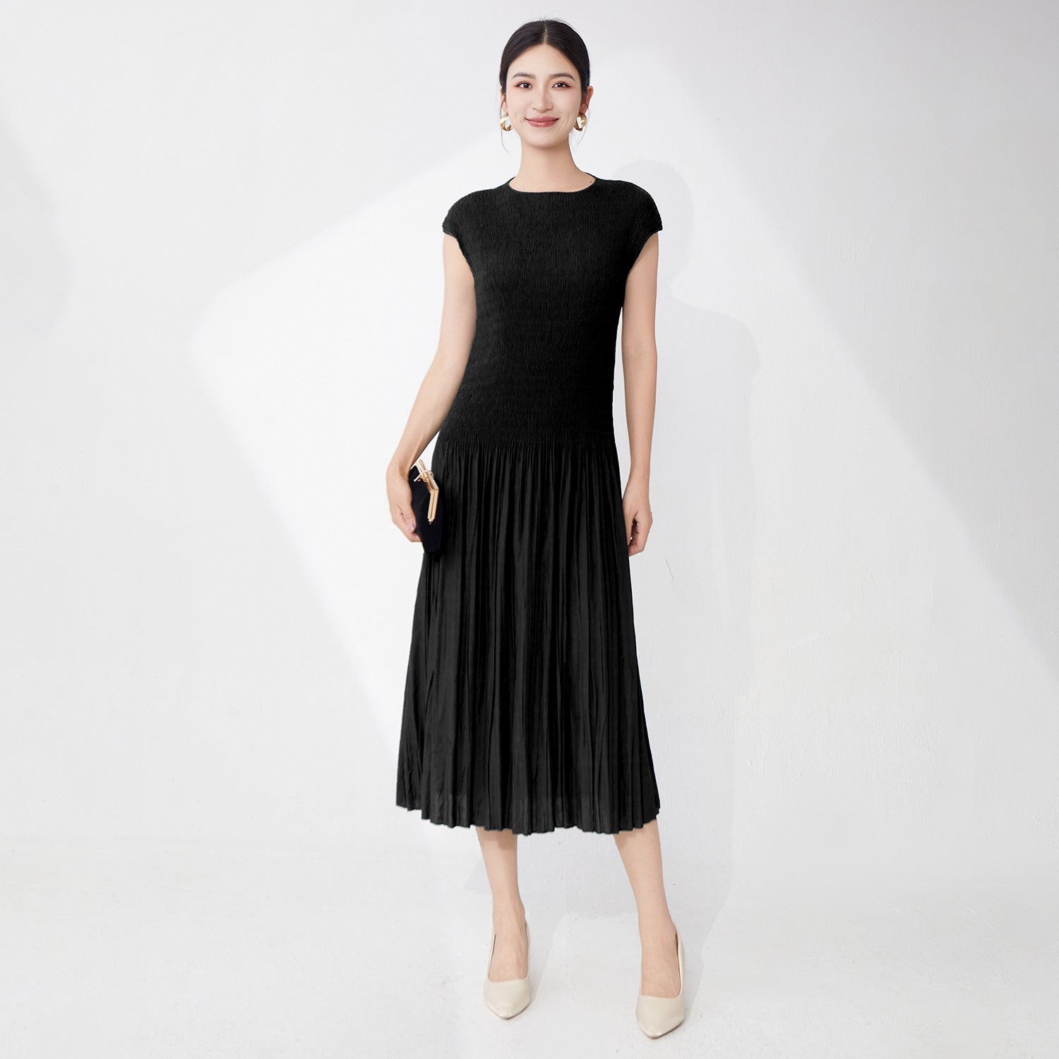 Noir Flow Pleated Black Dress